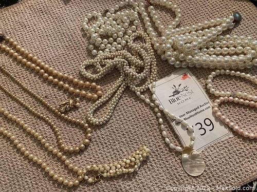 Lot #739 (1 of 14)