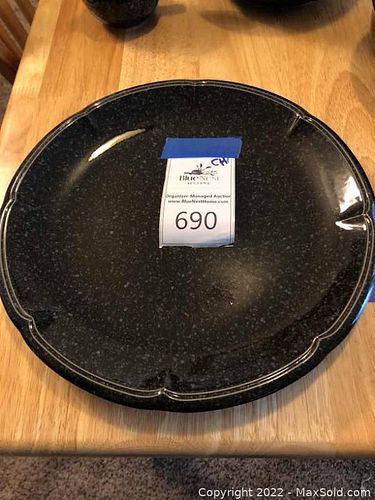 Lot #690 (1 of 9)