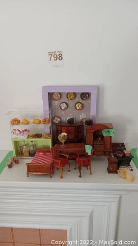 Lot #798 (1 of 5)