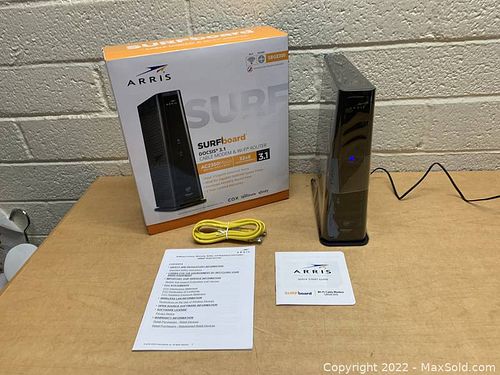 Arris SURFboard Docsis 3.1 Cable Modem & Wi-Fi Router - NEW (1 of 8)