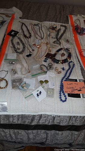 Lot #71 (1 of 8)