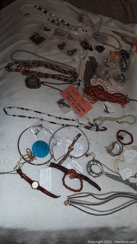 Lot #70 (1 of 7)