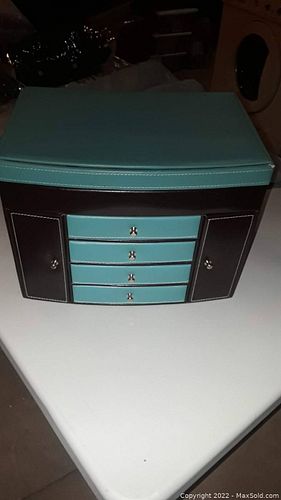 Lot #34 (1 of 11)