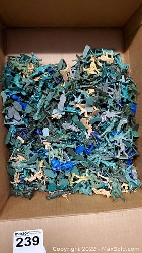 Lot #239 (1 of 9)