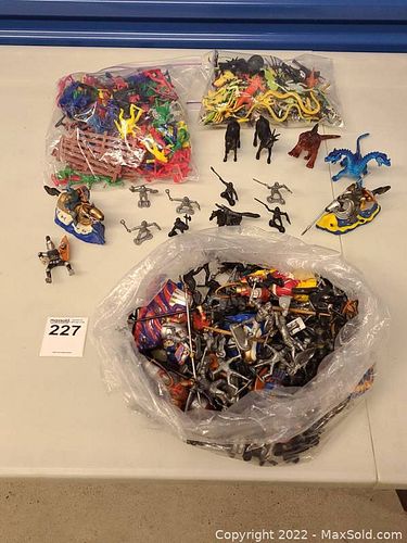 Lot #227 (1 of 13)