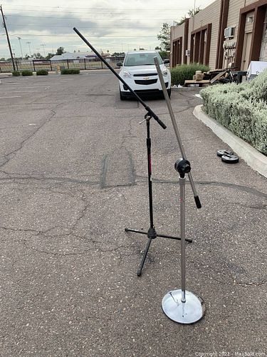 Lot #83 (1 of 9)