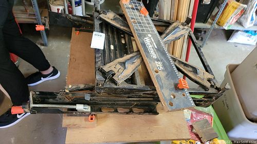 Lot #899 (1 of 7)