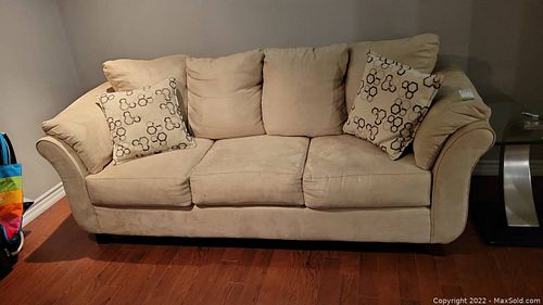 Lot #114 (1 of 6)