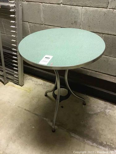 Lot #203 (1 of 6)