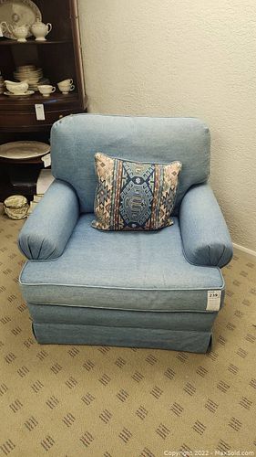 Lot #239 (1 of 9)