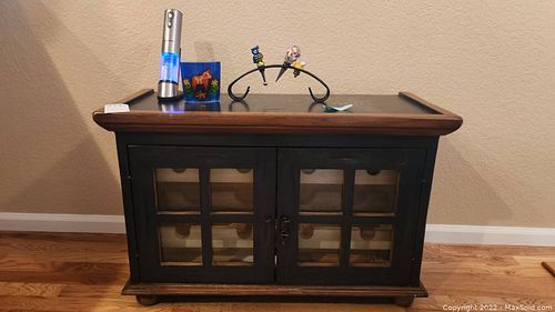 Lot #214 (1 of 10)