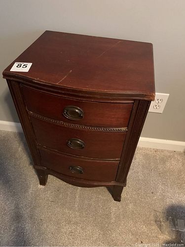 Lot #85 (1 of 4)
