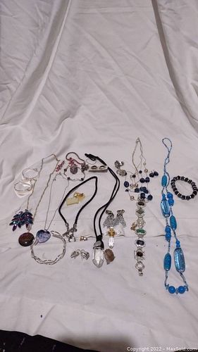 Lot #16 (1 of 7)