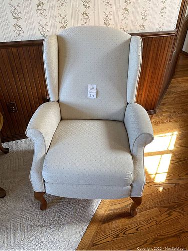 Lot #211 (1 of 8)