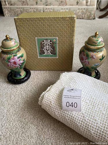 Lot #40 (1 of 6)