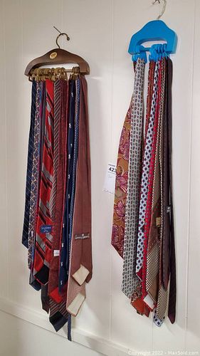 Lot #423 (1 of 16)