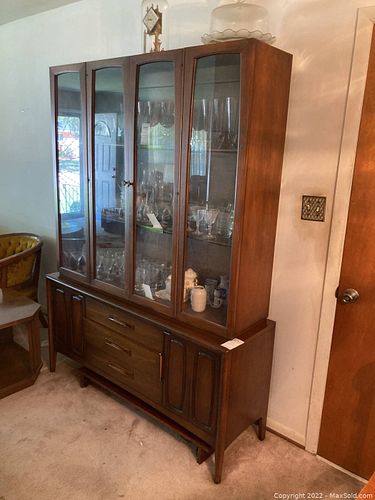 Lot #371 (1 of 7)