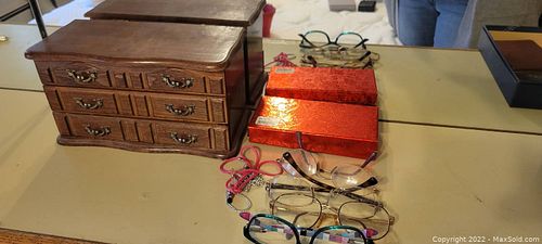 Lot #525 (1 of 6)