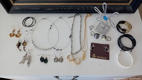 Lot #90 (1 of 6)