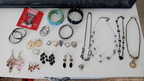 Lot #92 (1 of 6)