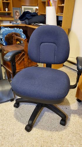 Lot #692 (1 of 9)