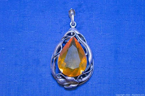 Lot #610 (1 of 4)