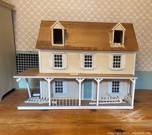 Lot #330 (1 of 8)