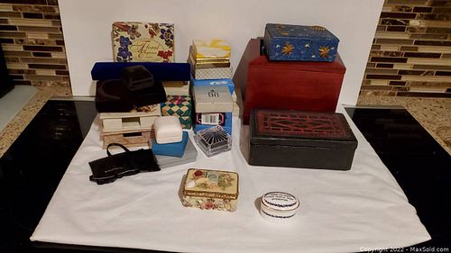 Lot #28 (1 of 13)