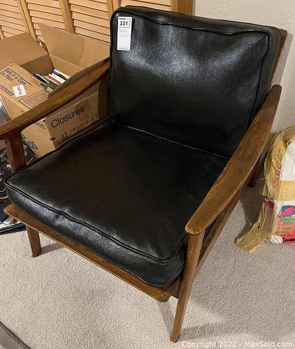 Lot #331 (1 of 7)