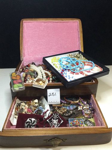Lot #251 (1 of 18)