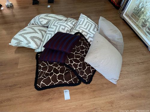 Lot #927 (1 of 9)