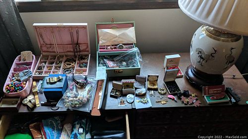 Lot #399 (1 of 19)