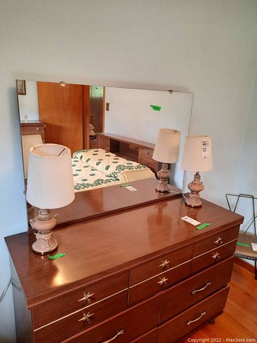 Lot #591 (1 of 8)
