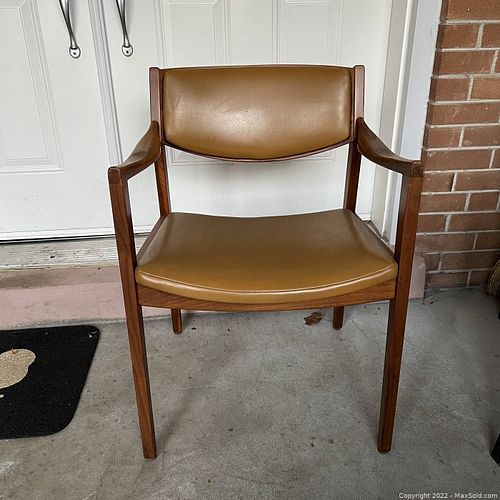 Lot #257 (1 of 8)