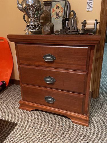 Lot #101 (1 of 8)