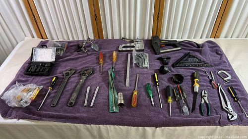Lot #352 (1 of 10)