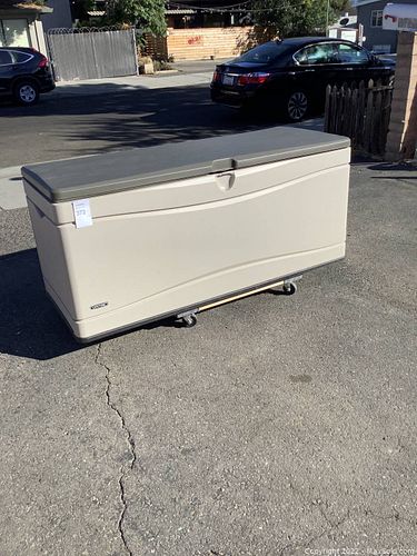 Lot #372 (1 of 6)