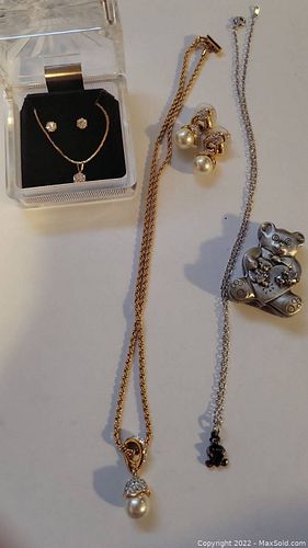 Lot #40 (1 of 13)