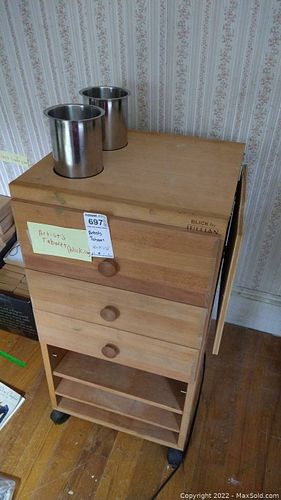 Lot #697 (1 of 9)