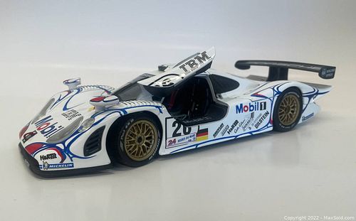 ミニカー PORSCHE 911 GT1 1998 Le Mans 1/18 Maisto Porsche 911 GT1 3.2L Turbo 24h Le Mans 1998 1/18 Maisto