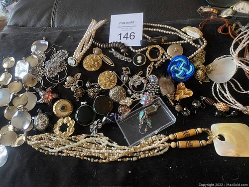 Lot #146 (1 of 12)