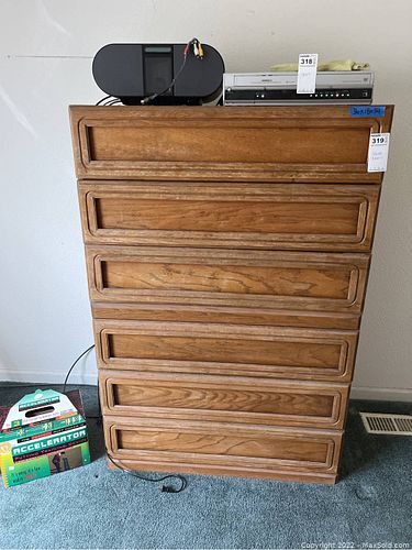 Lot #319 (1 of 7)
