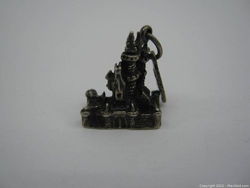 Lot #139 (1 of 6)