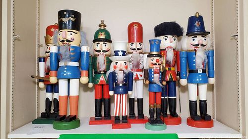 Lot #325 (1 of 13)