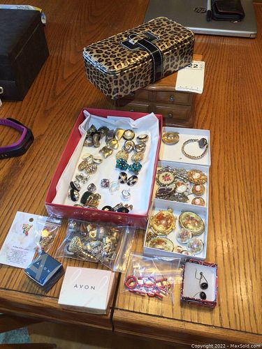 Lot #722 (1 of 15)