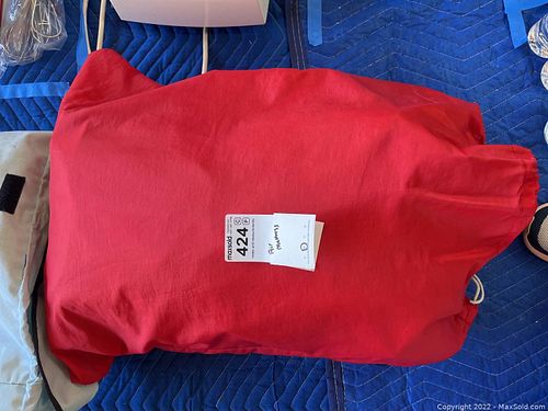 Lot #424 (1 of 6)