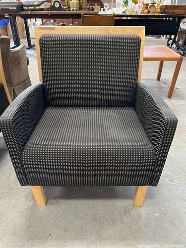 Lot #295 (1 of 7)