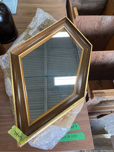 Lot #206 (1 of 8)