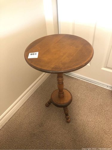 Lot #401 (1 of 7)