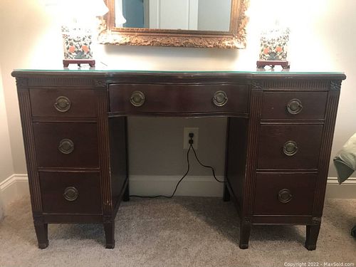 Lot #32 (1 of 10)
